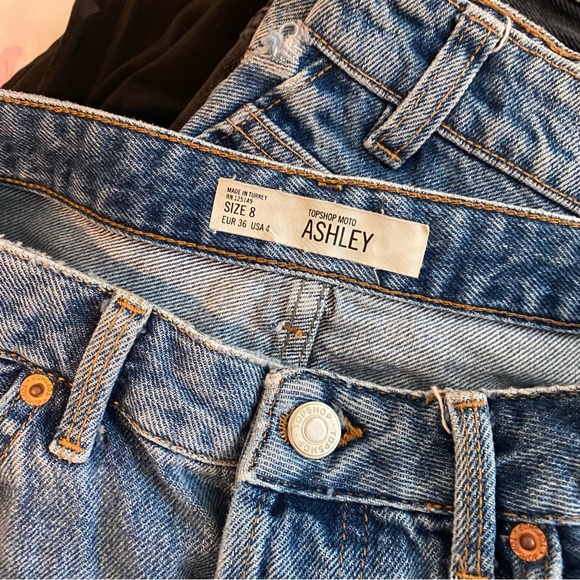 TopShop Jean Shorts - Picture 3 of 3